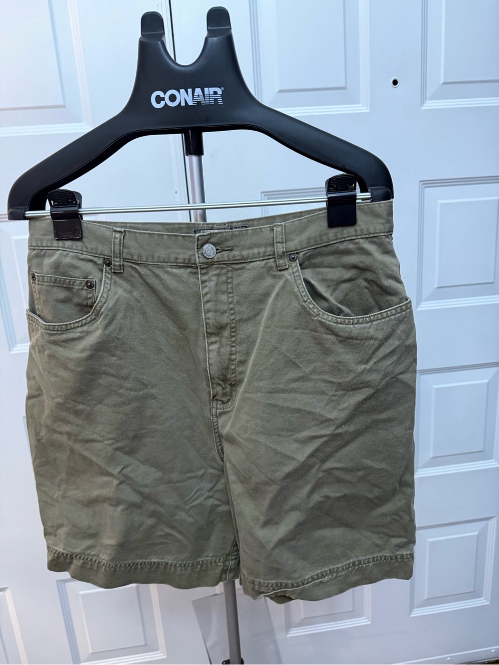 Old Navy Olive Green Women’s Flat-Front Shorts